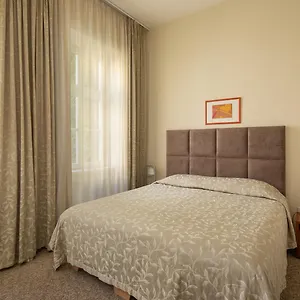Mamaison Izabella Otel